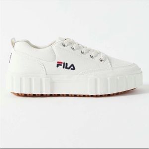 FILA Sandblast Low Platform Sneaker